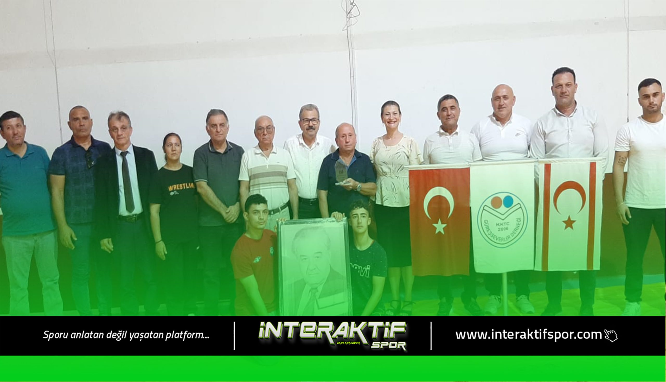 Güreşseverler Derneği, 20.Rifat Şener Güreş Hizmet Ödülü’nü Reşat Tekin’e verdi.