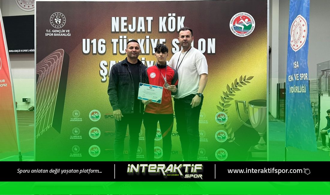 Bursa’da düzenlenen Nejat Kök U16 Türkiye Salon Şampiyonası’nın ilk gününde